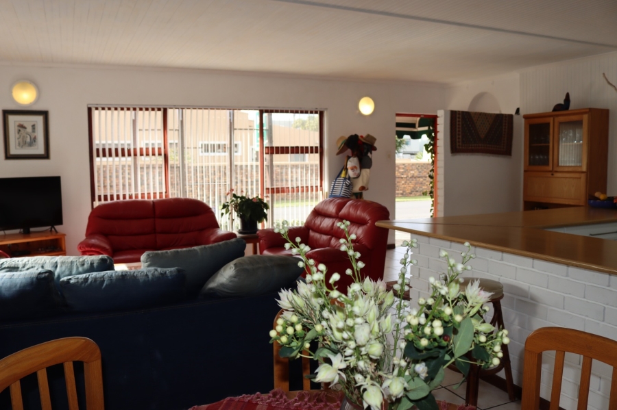7 Bedroom Property for Sale in Kleinmond Western Cape
